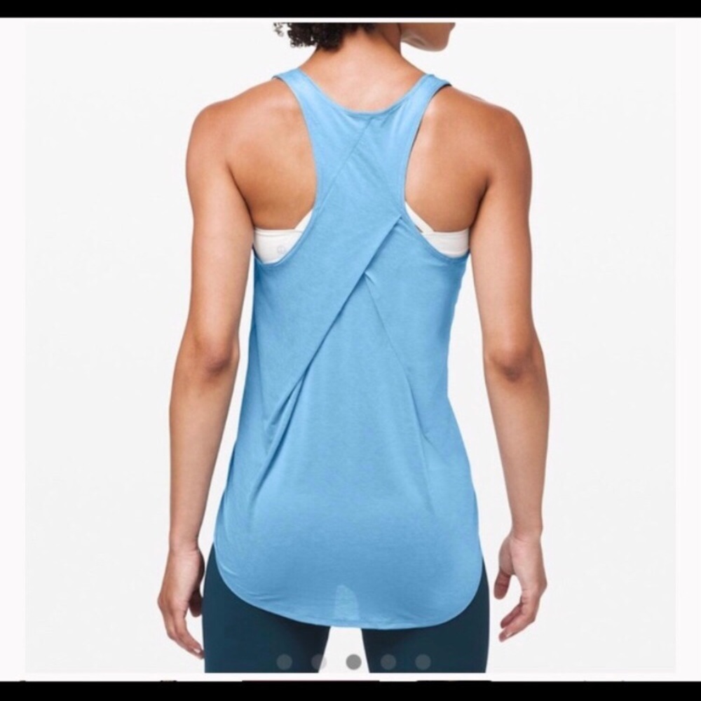🍋 Lululemon Essential tank